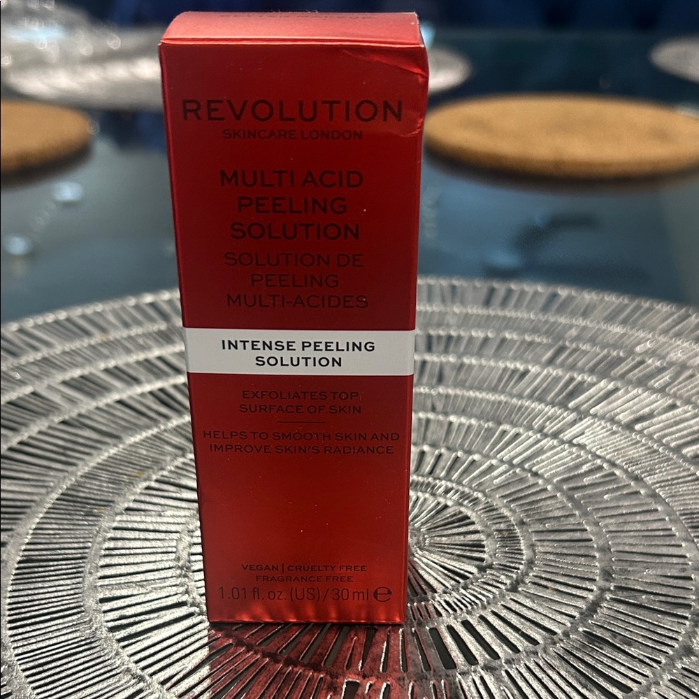 Revolution Intense Peeling Solution in Red